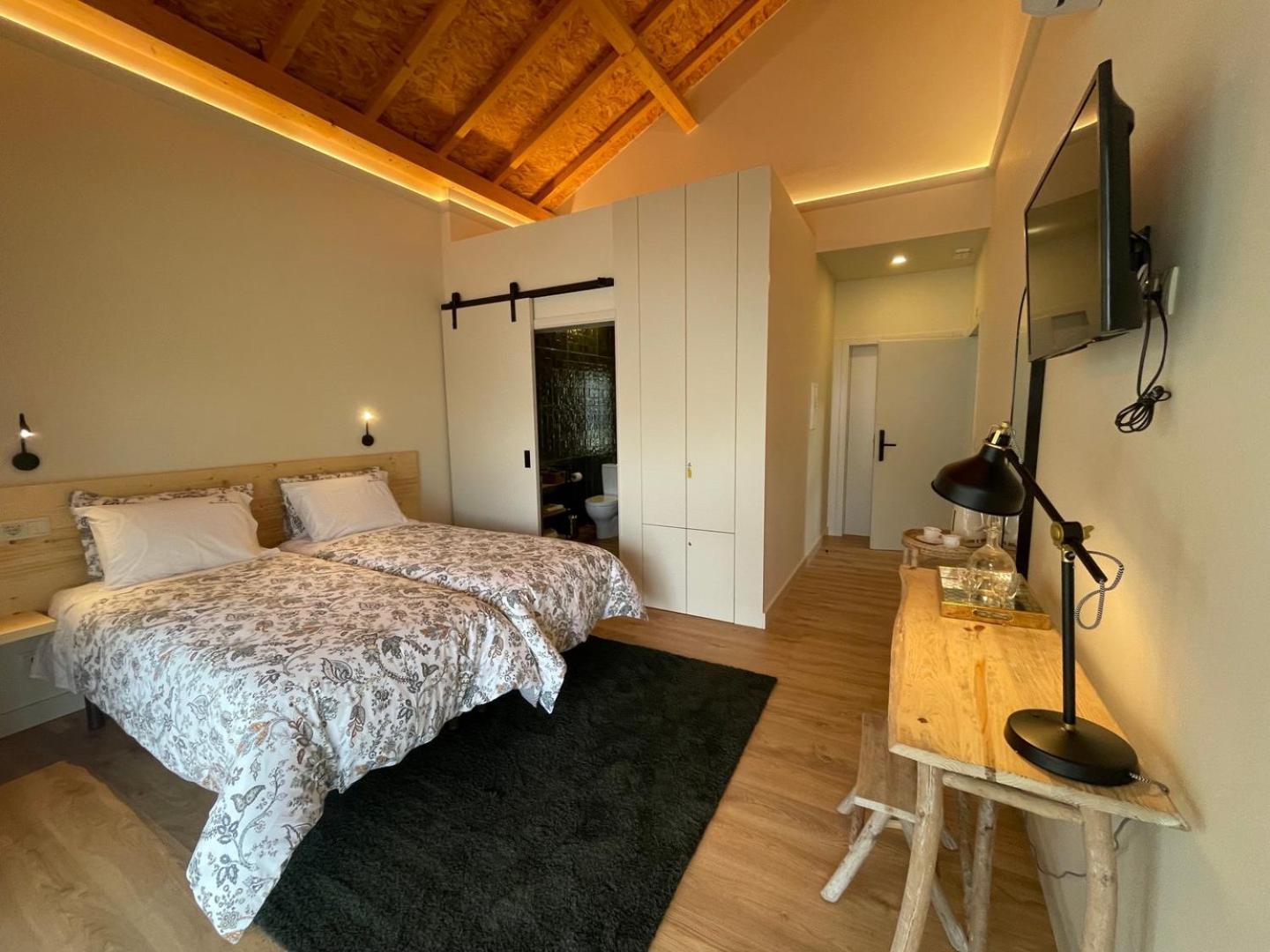 Alminhas Da Mindua - Unique Experiences By Luxistay Vitorino dos Piaes Room photo